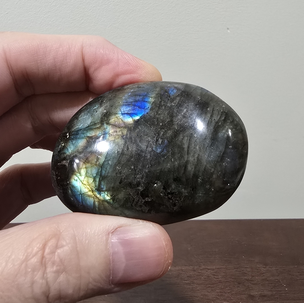 Labradorite Crystal Palmstone #A